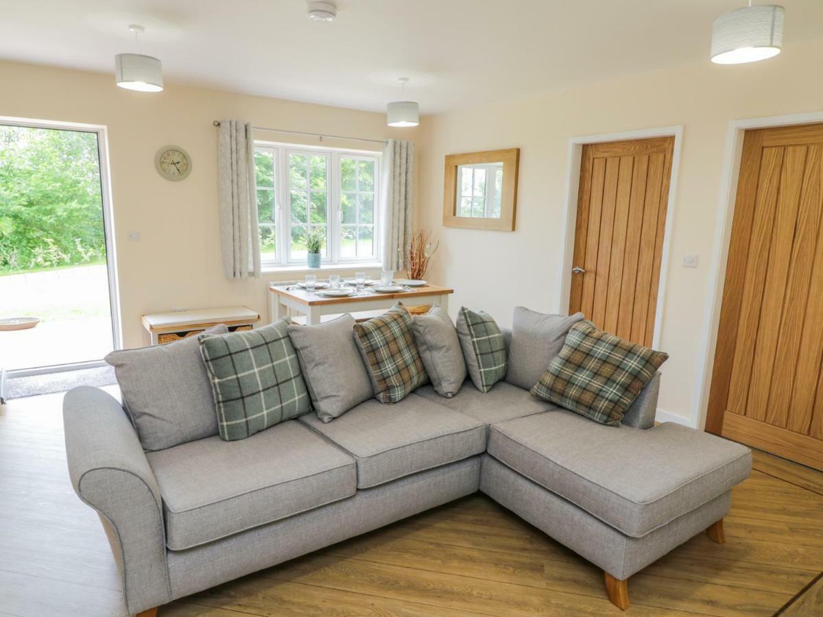 Ryedale Country Lodges - Willow Lodge يورك المظهر الخارجي الصورة